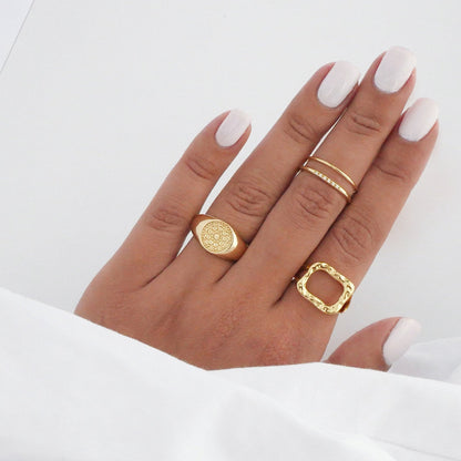 Radiant Rounds: Signet Ring 13