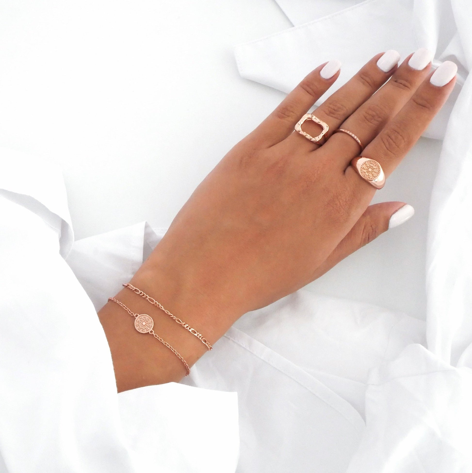 Radiant Rounds: Signet Ring 6