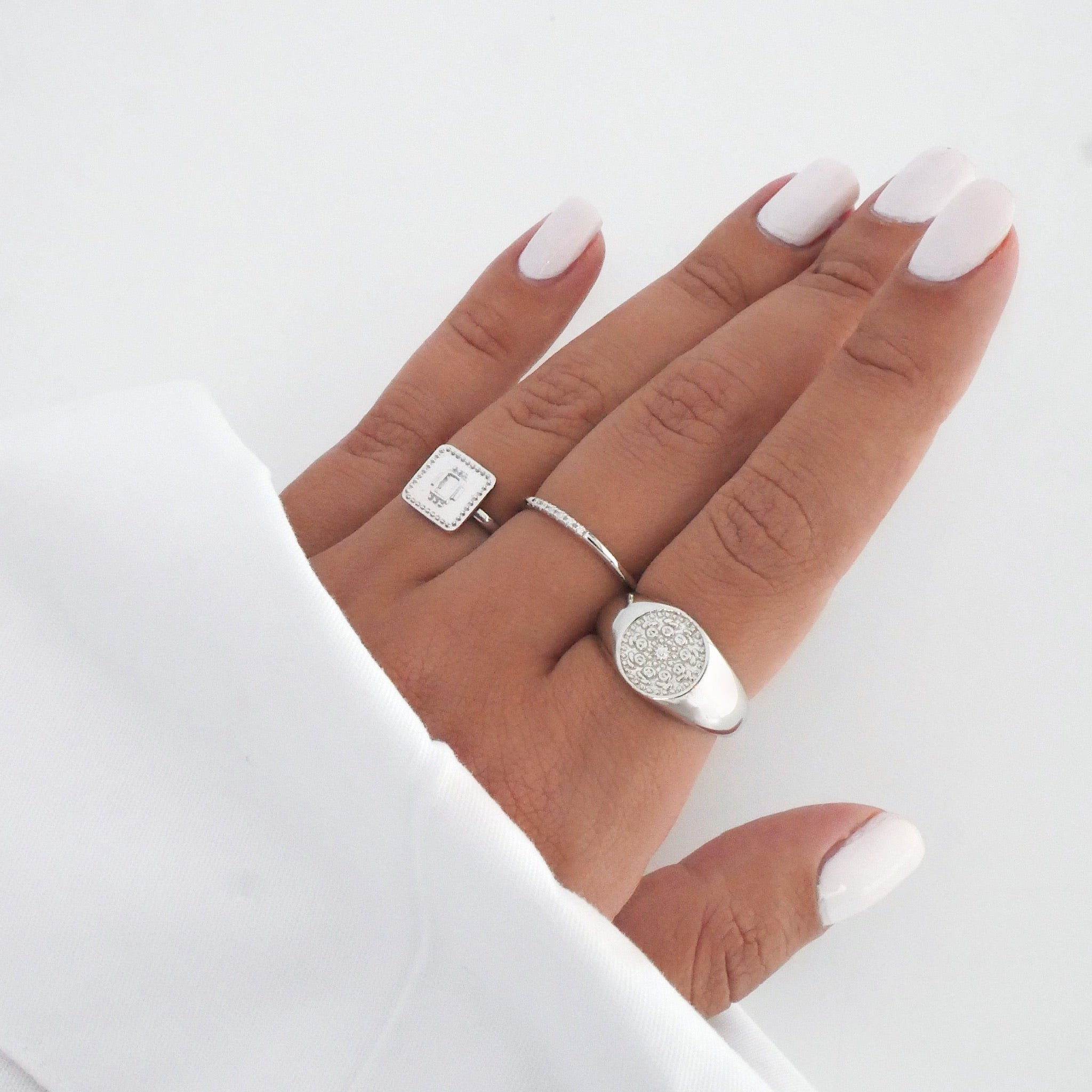 Radiant Rounds: Signet Ring