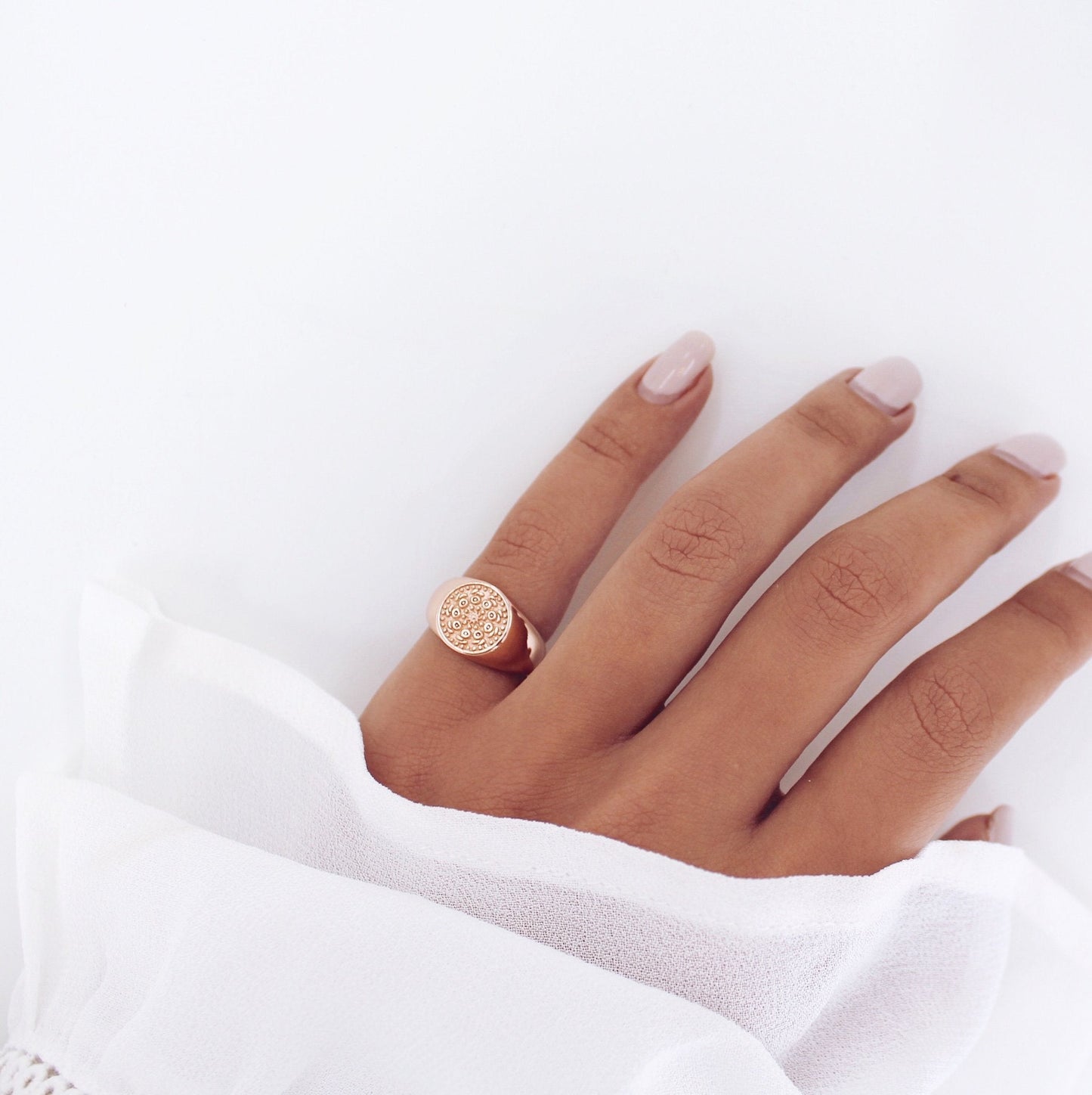 Radiant Rounds: Signet Ring 5