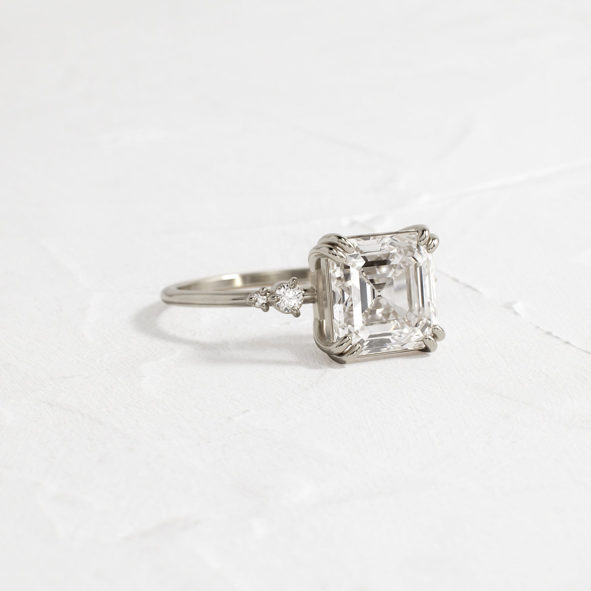 Solitaire-Oval Lab Grown Diamond Engagement Ring