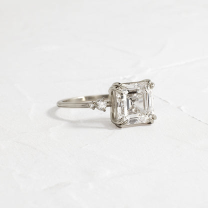 Solitaire-Oval Lab Grown Diamond Engagement Ring