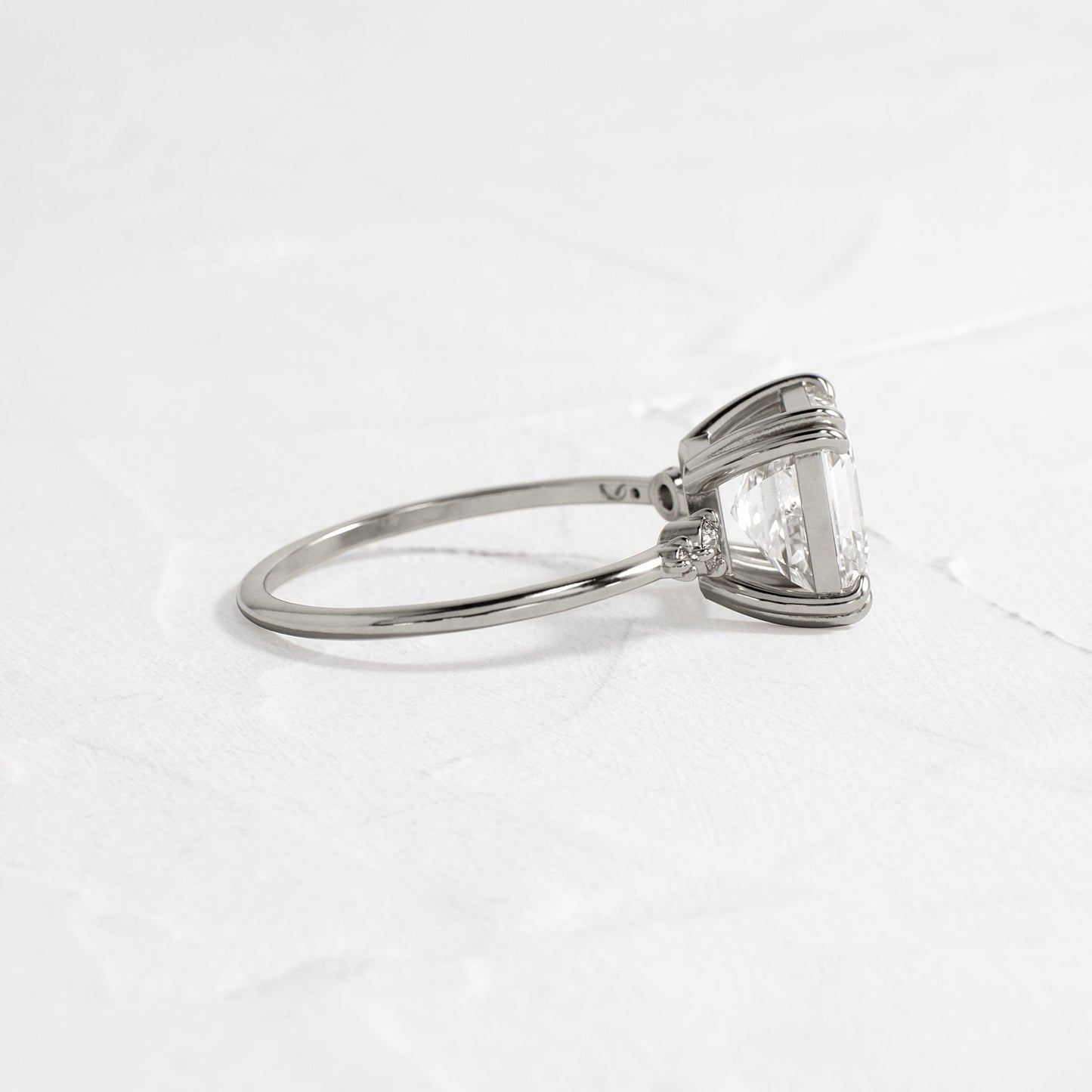 Solitaire-Oval Lab Grown Diamond Engagement Ring