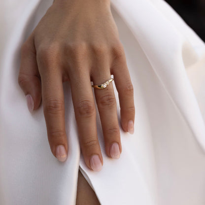 Dainty Curved- 0.6 CT Oval Moissanite Wedding Band