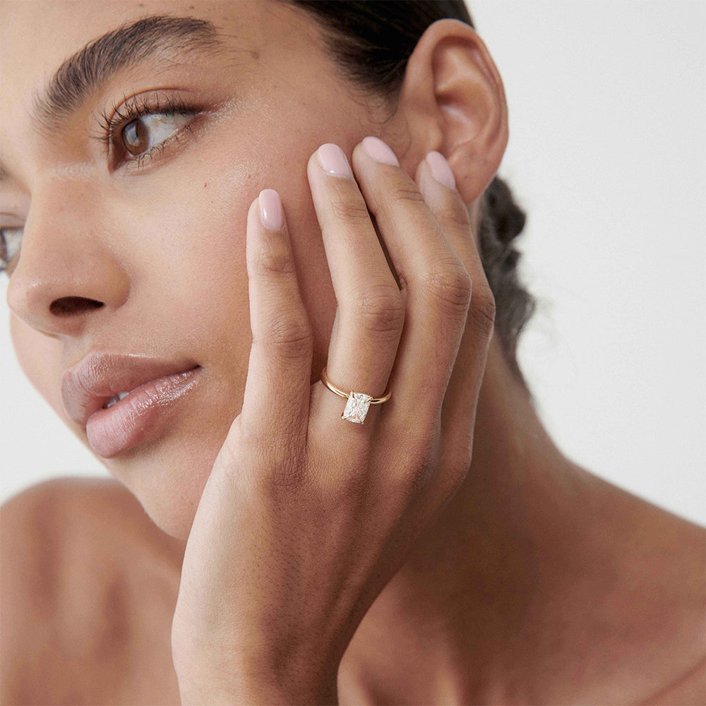 Solitaire-Oval Lab Grown Diamond Engagement Ring
