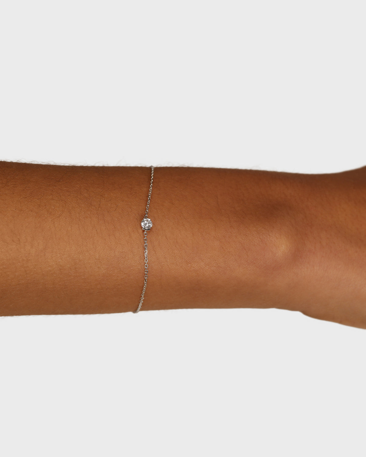 Eternal Grace: 0.3 CT Round Cut Diamond Chain Bracelet 2