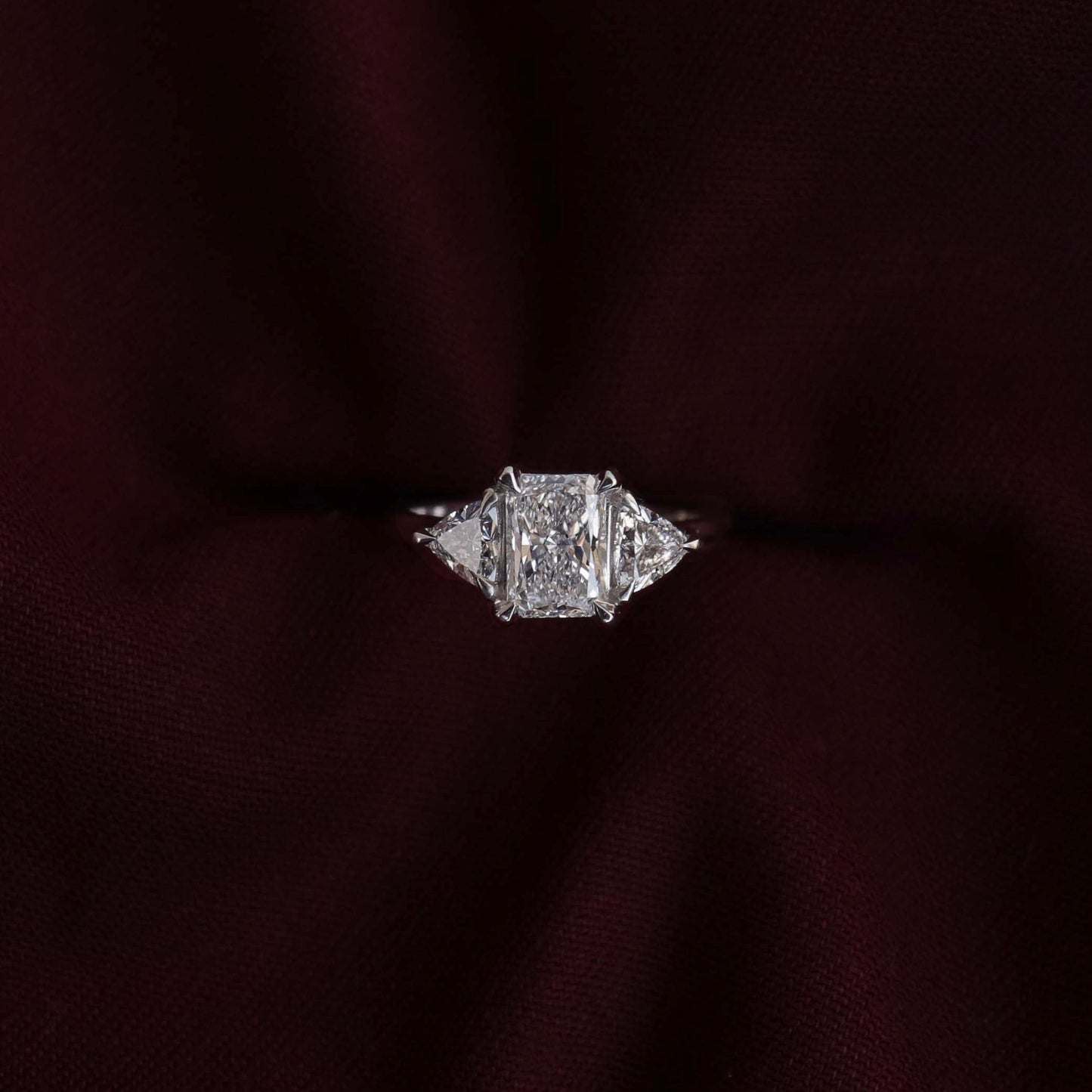 Solitaire- 1.0 CT Oval Moissanite Engagement Ring