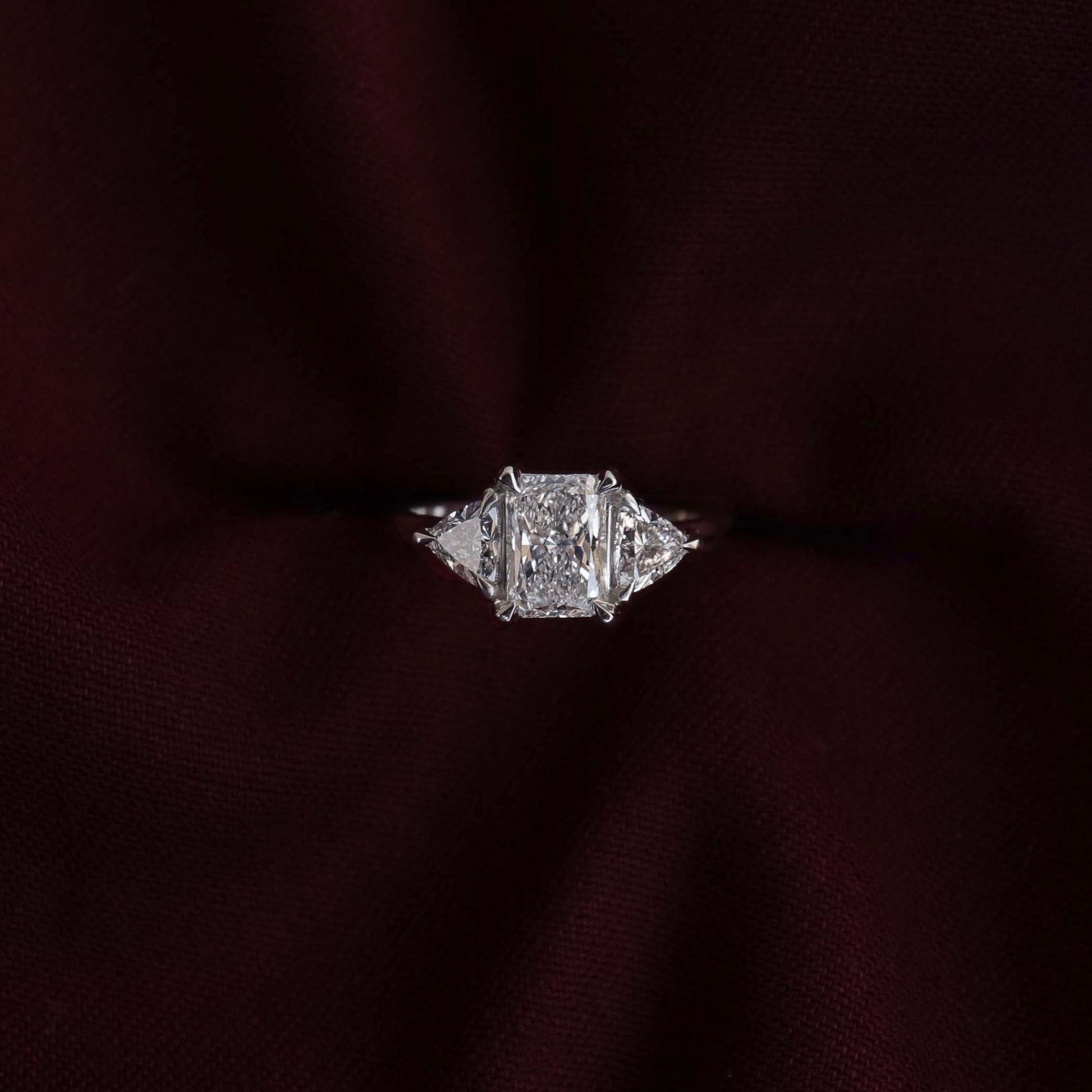 Solitaire- 1.0 CT Oval Moissanite Engagement Ring