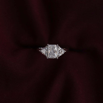 Solitaire- 1.0 CT Oval Moissanite Engagement Ring