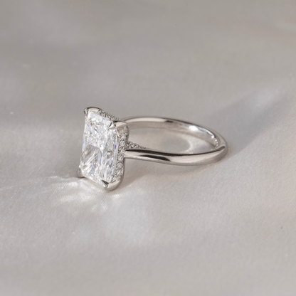 Solitaire-Oval Lab Grown Diamond Engagement Ring