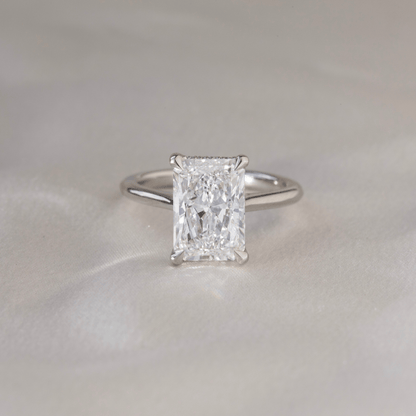 Solitaire-Oval Lab Grown Diamond Engagement Ring