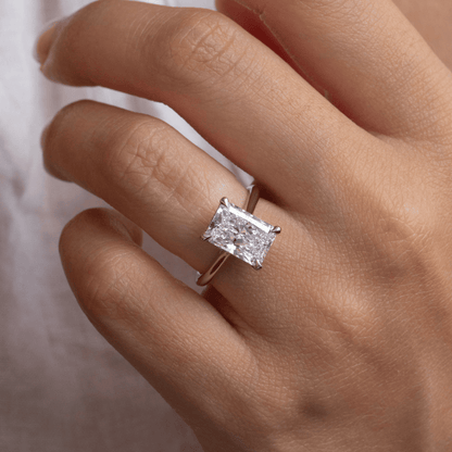 Solitaire-Oval Lab Grown Diamond Engagement Ring