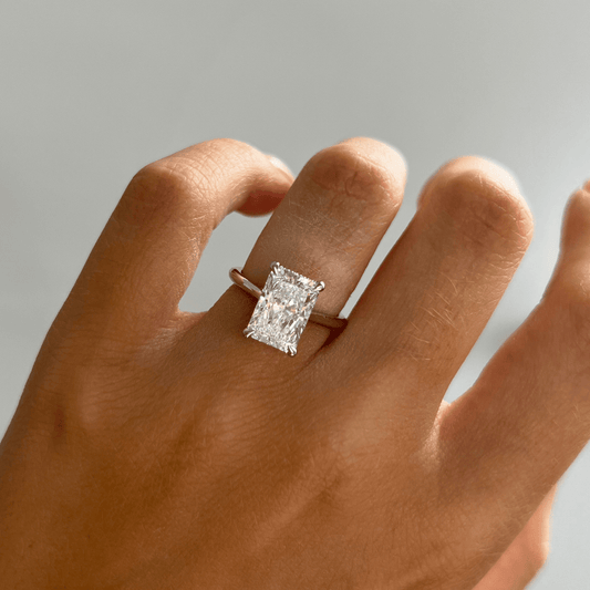 Solitaire-Oval Lab Grown Diamond Engagement Ring
