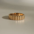 Load image into Gallery viewer, Classic Shaped Her Wedding Band
