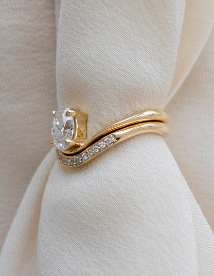 Solitaire Rapture & Pave Band- Oval Lab Grown Diamond Bridal Set