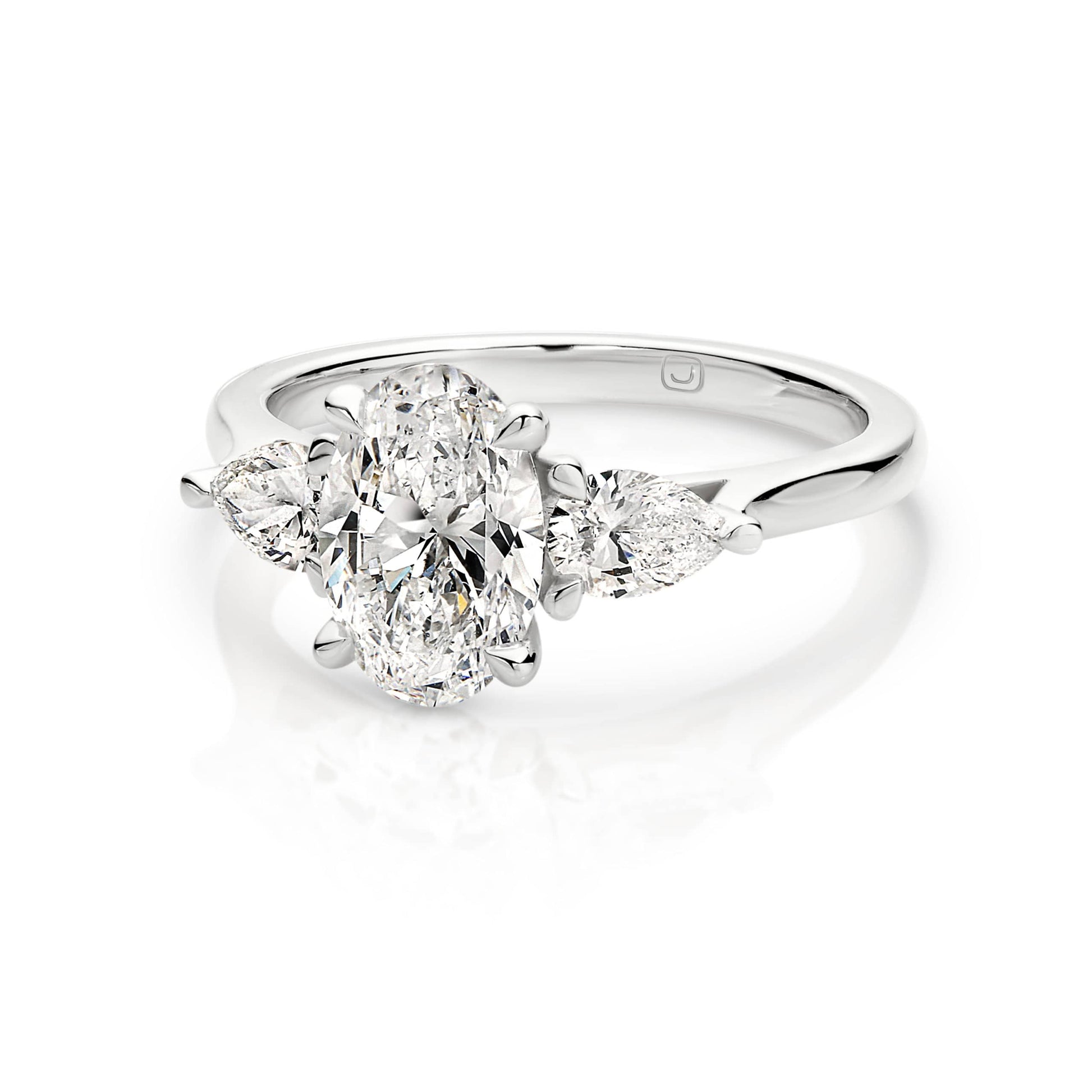 Solitaire-Oval Lab Grown Diamond Engagement Ring