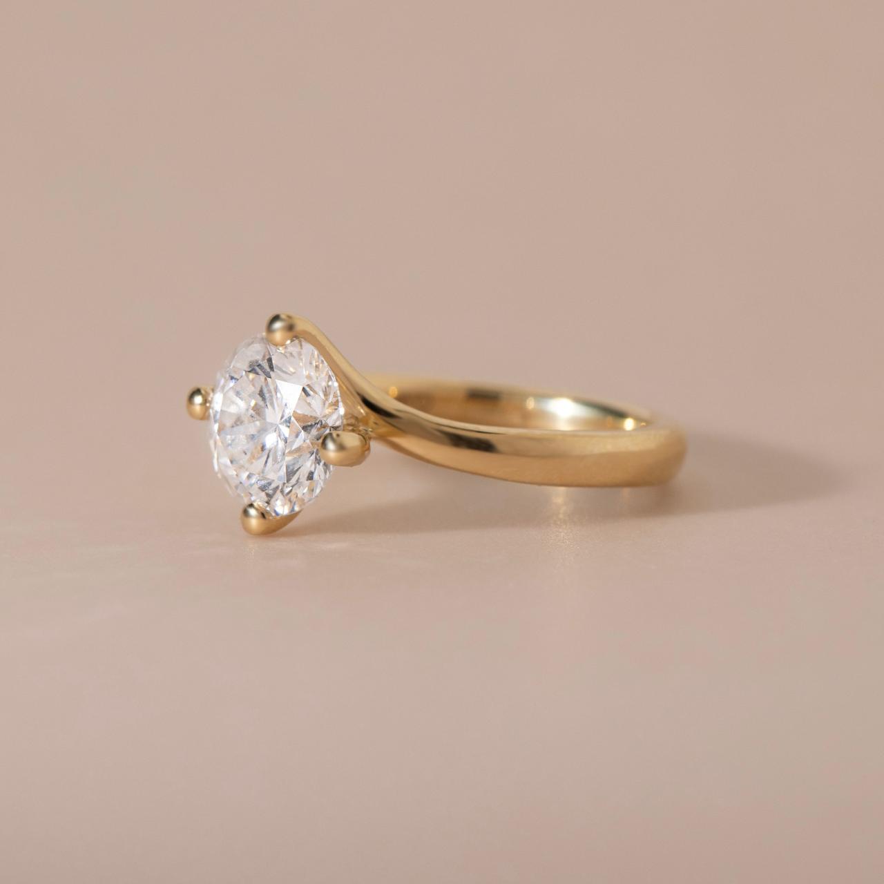 Solitaire-Oval Lab Grown Diamond Engagement Ring