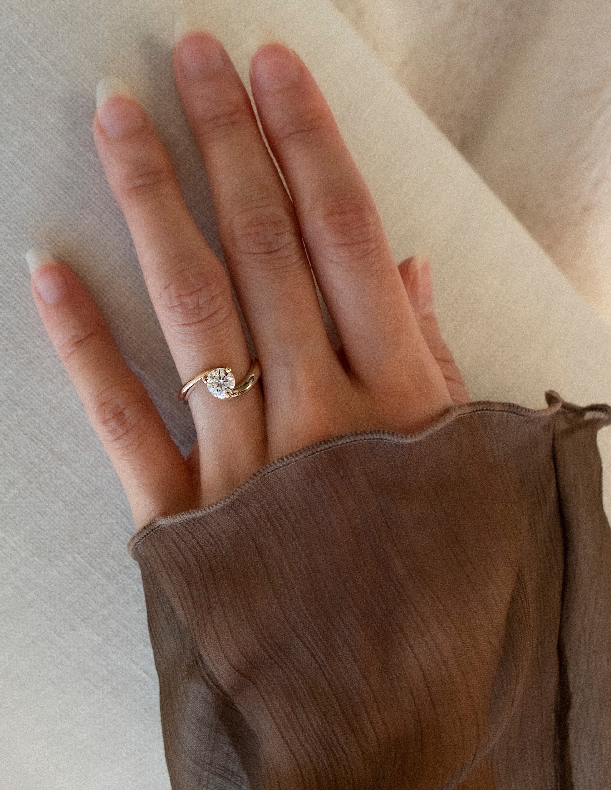 Solitaire-Oval Lab Grown Diamond Engagement Ring