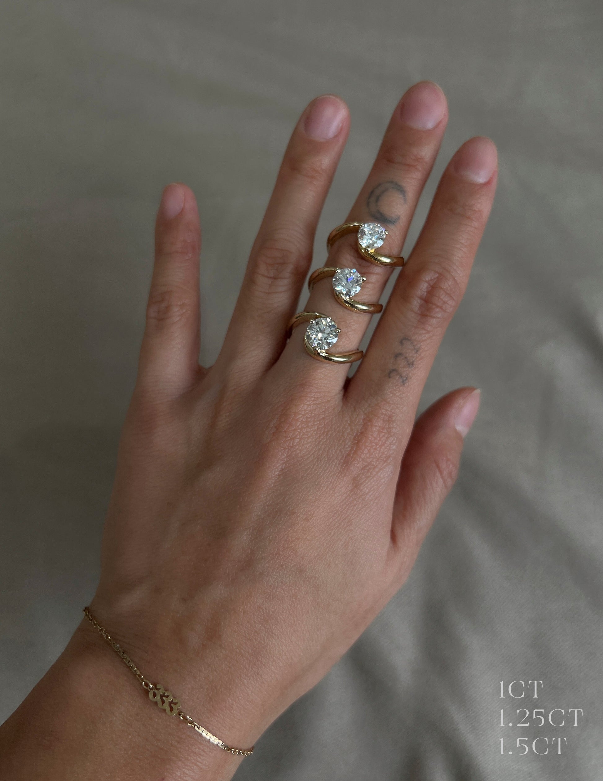 Solitaire-Oval Lab Grown Diamond Engagement Ring