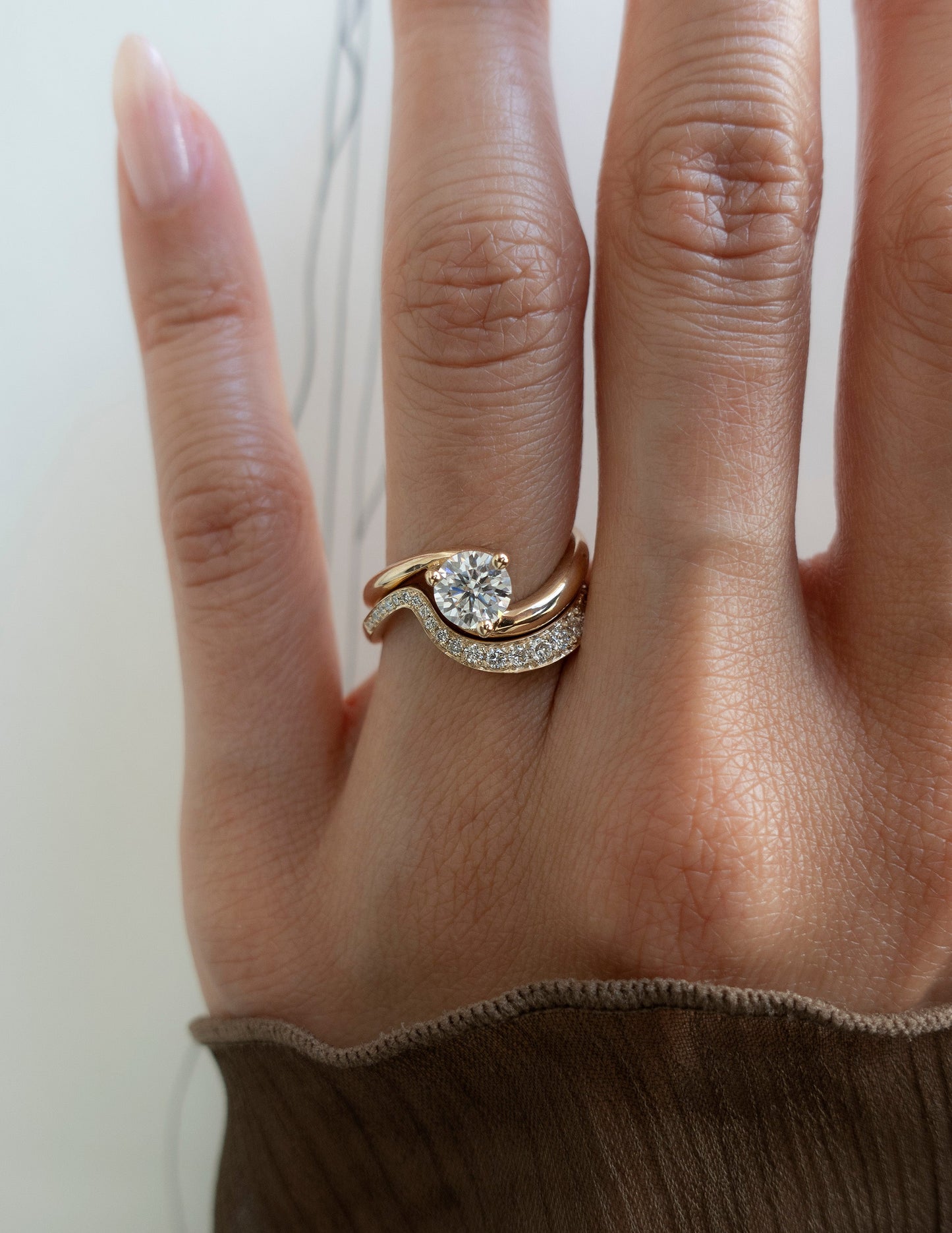 Solitaire Rapture & Pave Band- Oval Lab Grown Diamond Bridal Set
