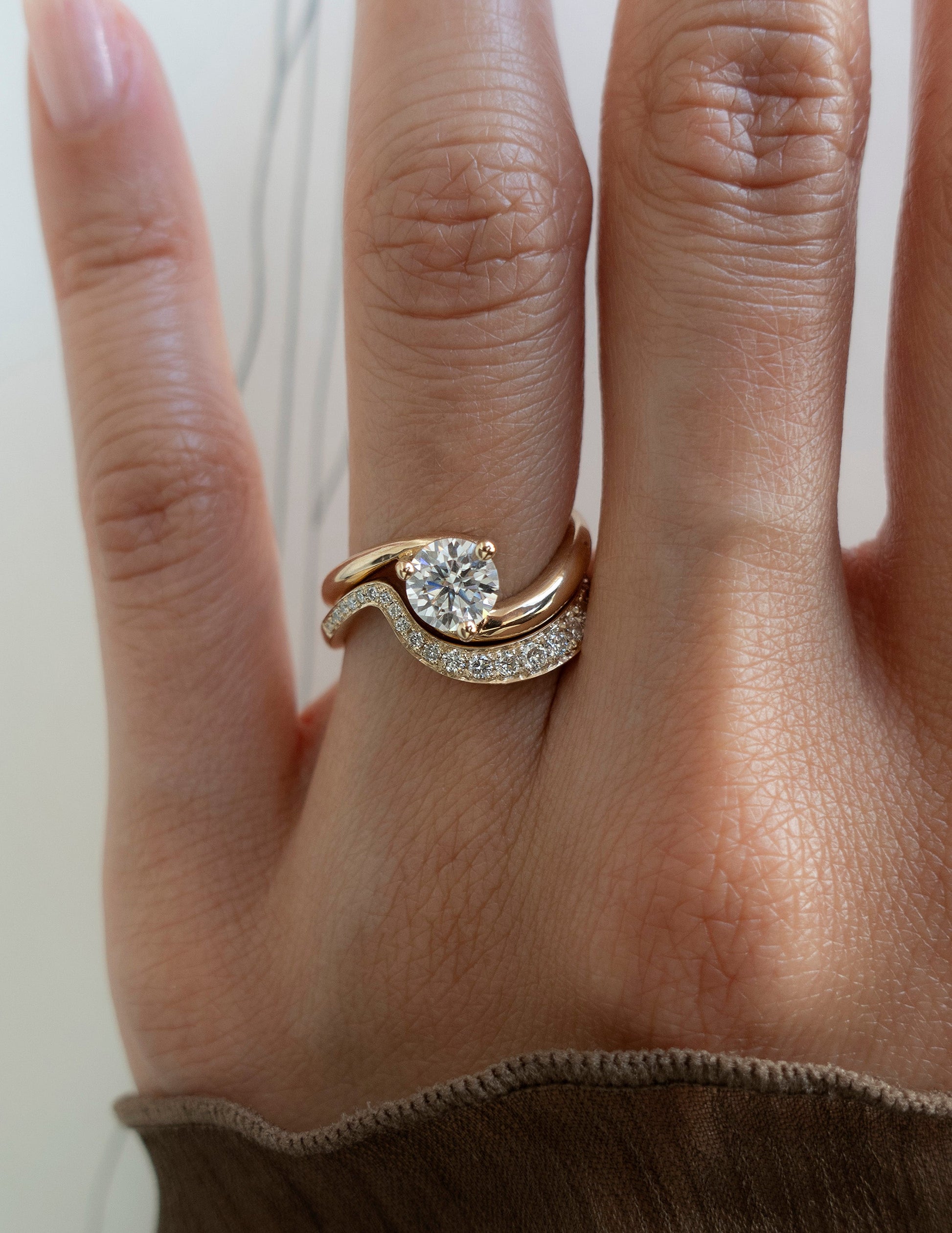 Solitaire Rapture & Pave Band- Oval Lab Grown Diamond Bridal Set