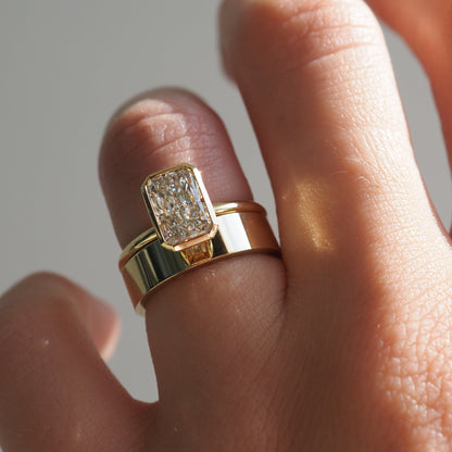 Solitaire-Oval Lab Grown Diamond Engagement Ring