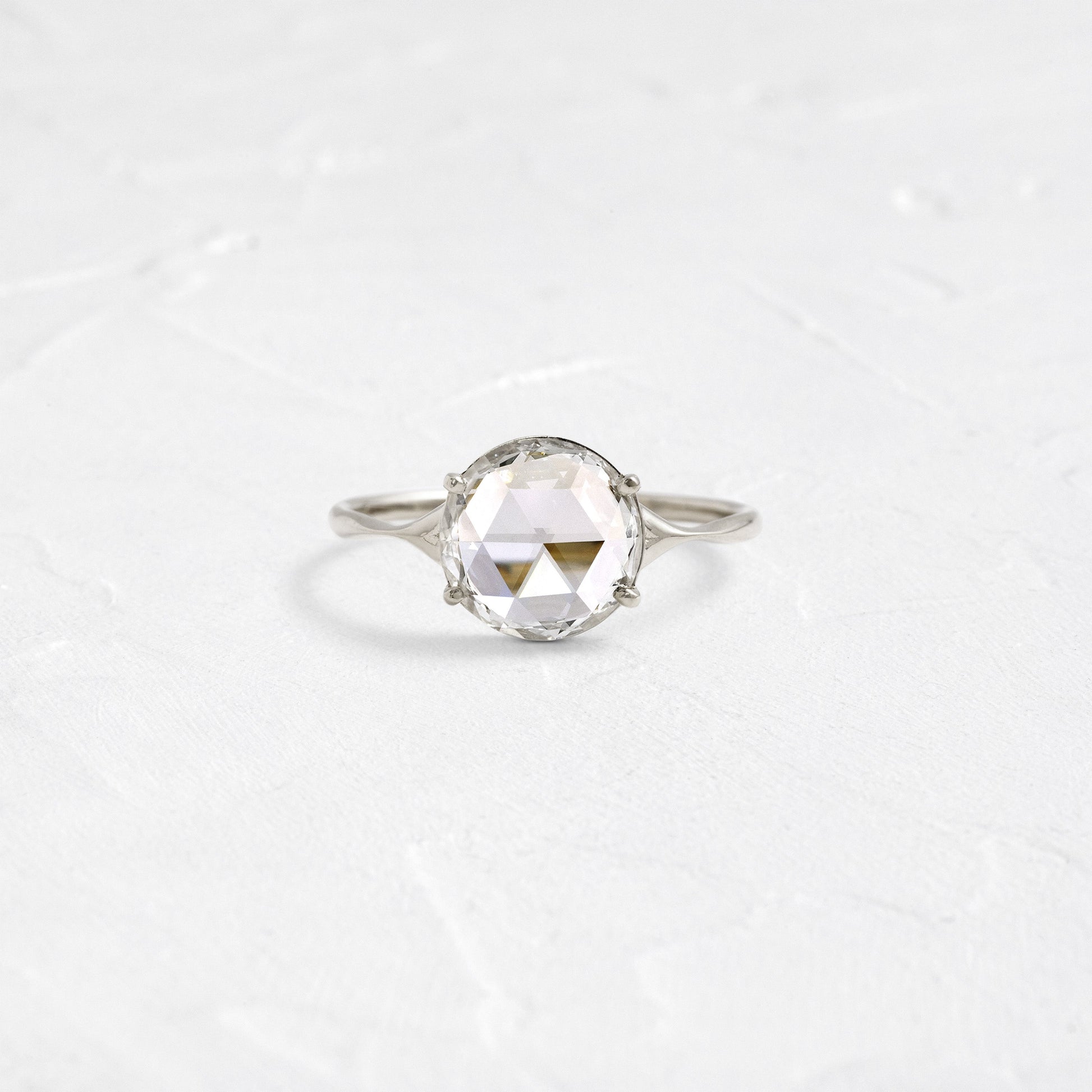 Solitaire-Oval Lab Grown Diamond Engagement Ring