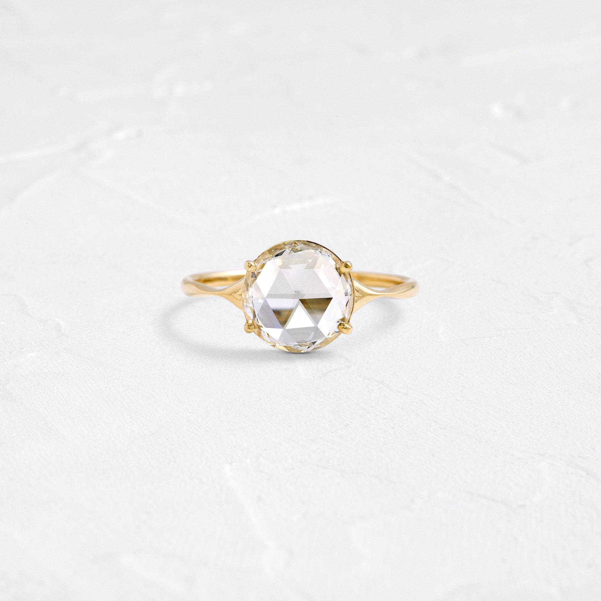Solitaire-Oval Lab Grown Diamond Engagement Ring