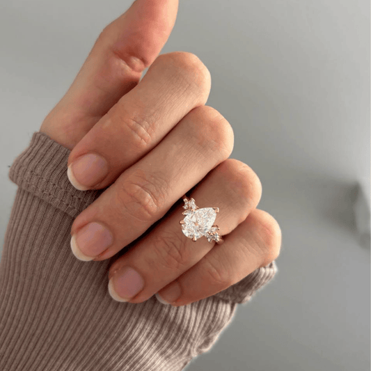 Solitaire-Oval Lab Grown Diamond Engagement Ring