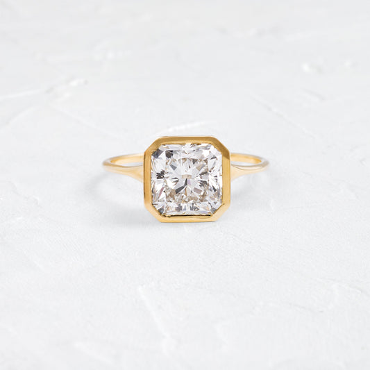Solitaire-Oval Lab Grown Diamond Engagement Ring
