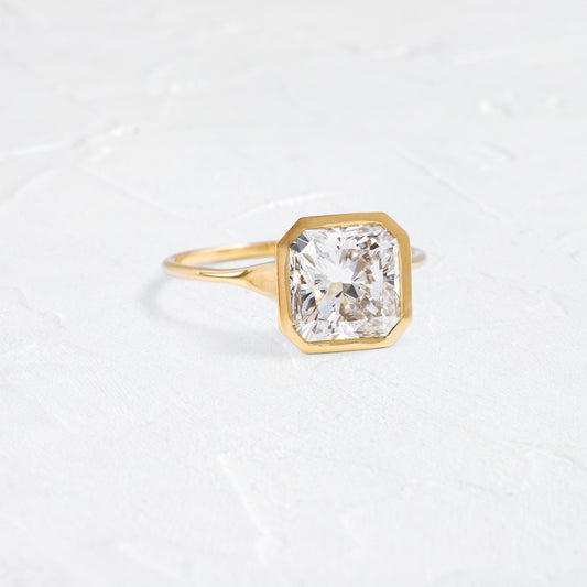 Solitaire-Oval Lab Grown Diamond Engagement Ring