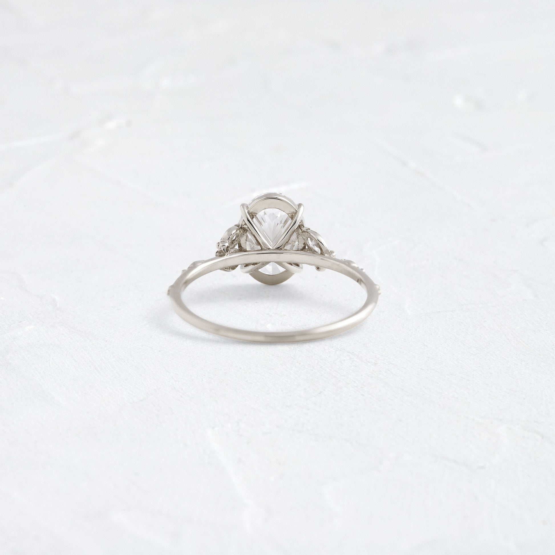 Solitaire-Oval Lab Grown Diamond Engagement Ring