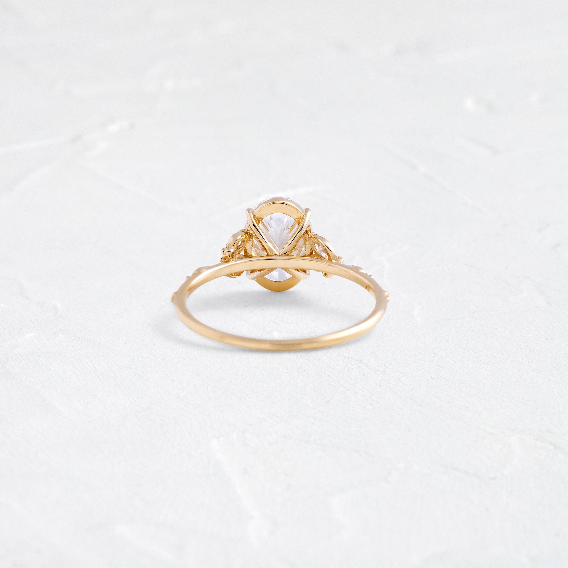 Solitaire-Oval Lab Grown Diamond Engagement Ring