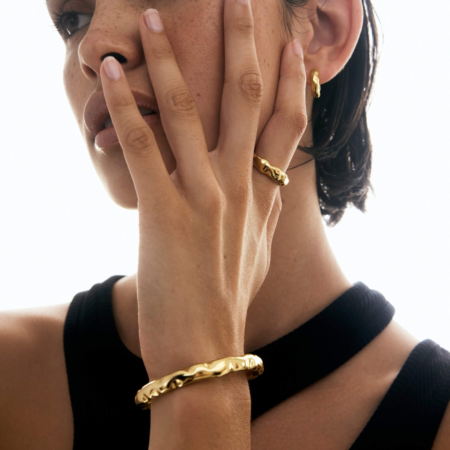 Golden Elegance: Textured Open Cuff Bracelet 4