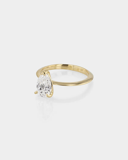 1.01 CT Pear-Cut Lab Grown Diamond Solitaire Engagement Ring in Gold 3