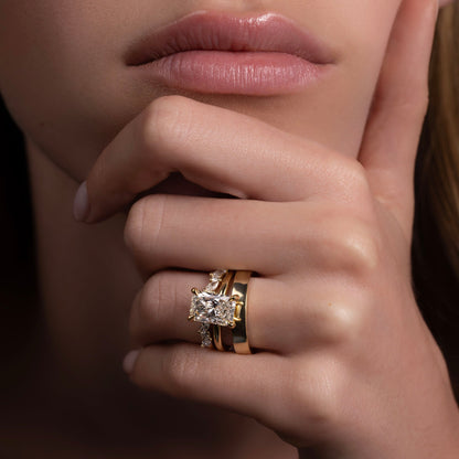 Solitaire-Oval Lab Grown Diamond Engagement Ring