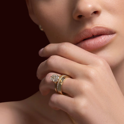 Solitaire-Oval Lab Grown Diamond Engagement Ring