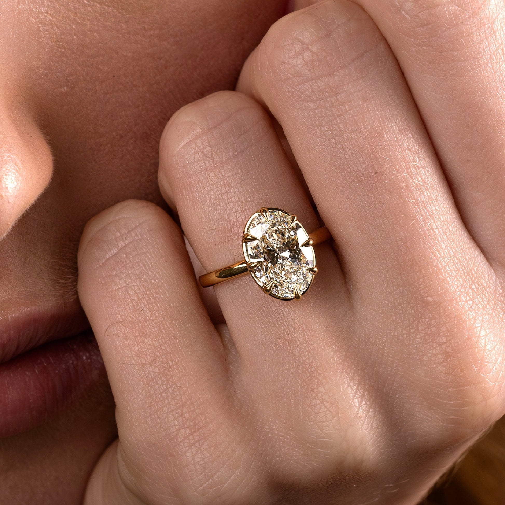 Solitaire Unique Bezel Low Profile-Oval Lab Grown Diamond Engagement Ring