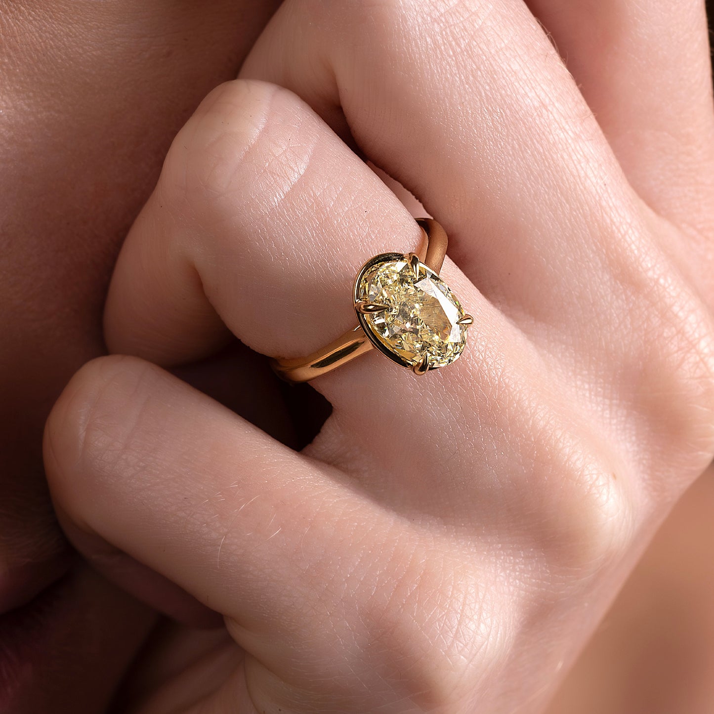 Solitaire- 1.0 CT Oval Moissanite Engagement Ring