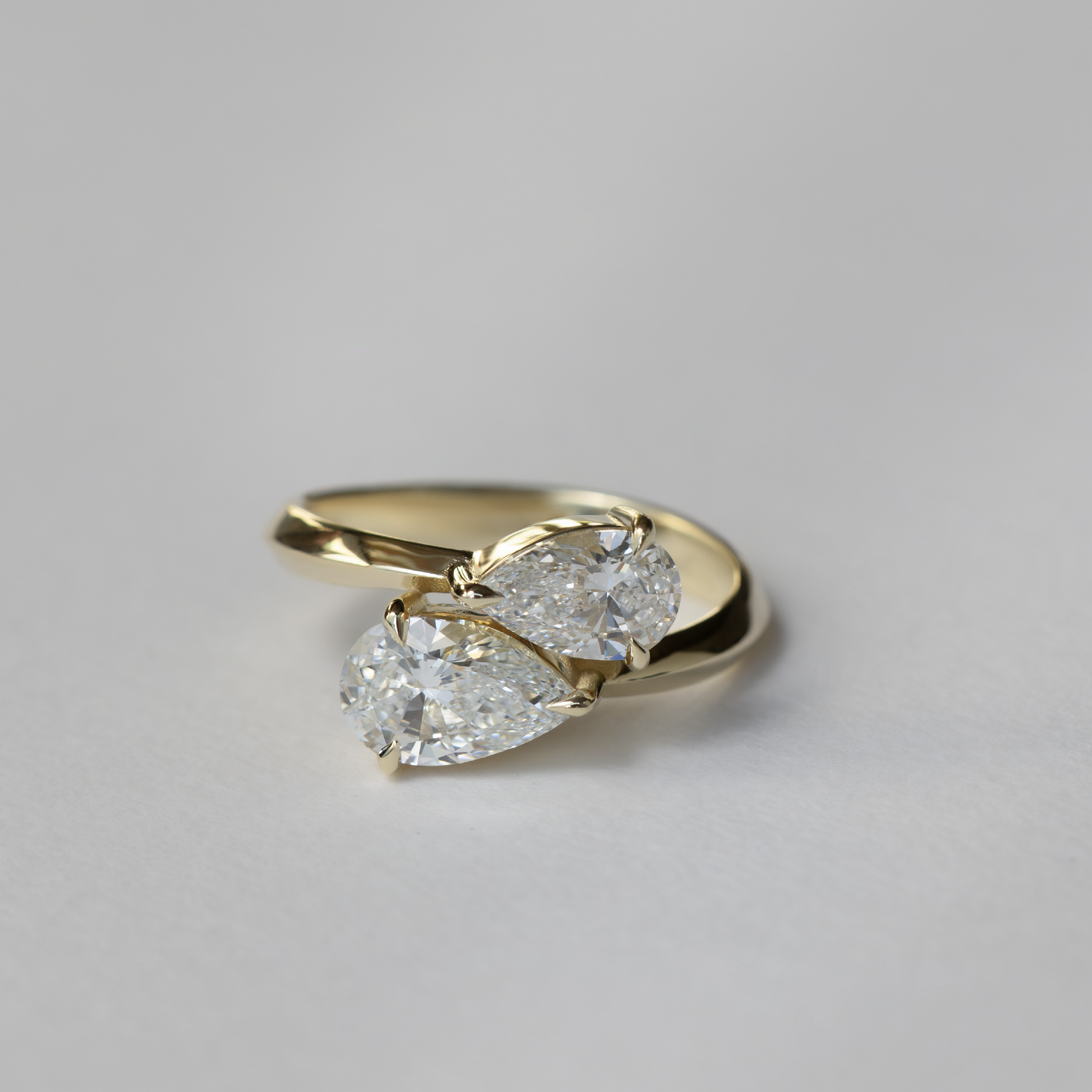 Toi Et Moi Curved-Pear & Pear Lab Grown Diamond Engagement Ring