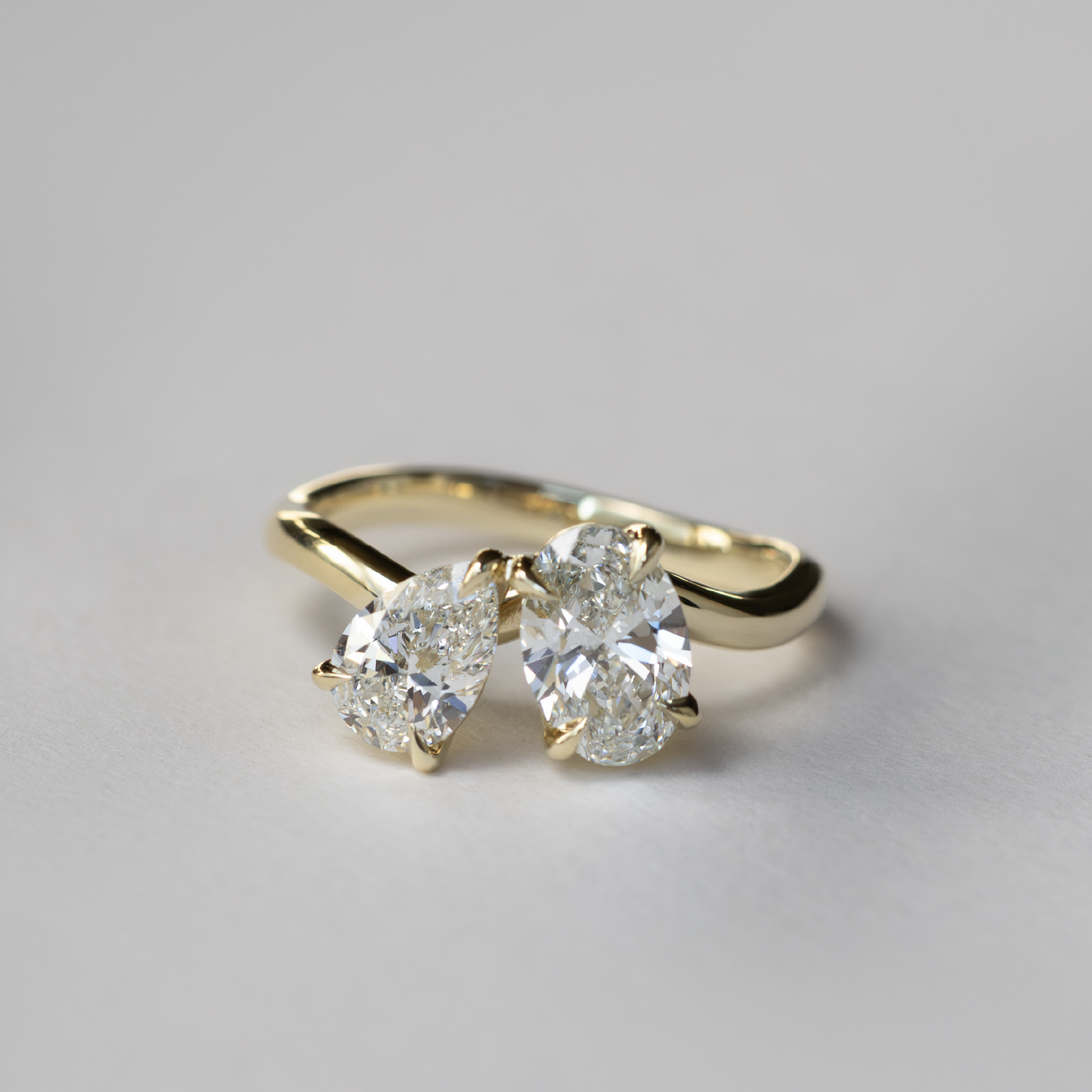 Solitaire-Oval Lab Grown Diamond Engagement Ring
