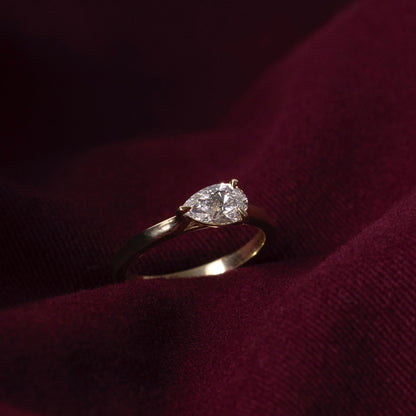 Solitaire- 1.0 CT Oval Moissanite Engagement Ring