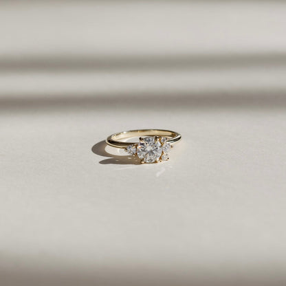 Solitaire- 1.0 CT Oval Moissanite Engagement Ring