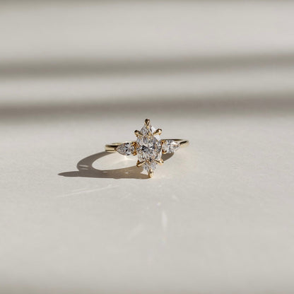 Solitaire-Oval Lab Grown Diamond Engagement Ring