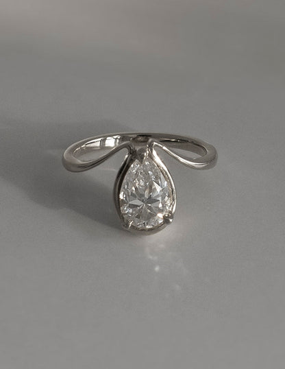 Solitaire-Oval Lab Grown Diamond Engagement Ring
