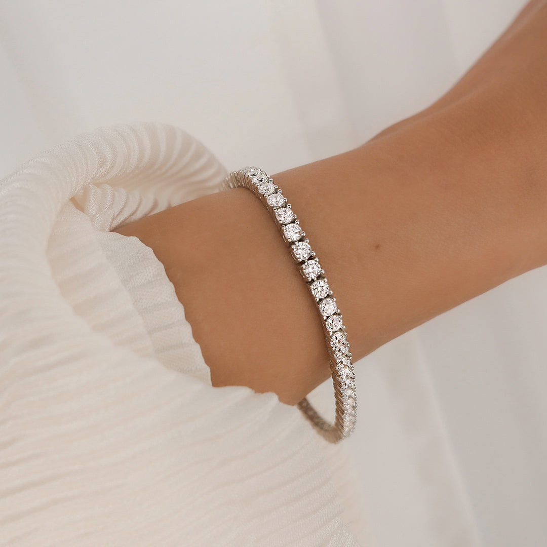 Exquisite 1 TCW Round Lab-Grown Diamond Tennis Bracelet