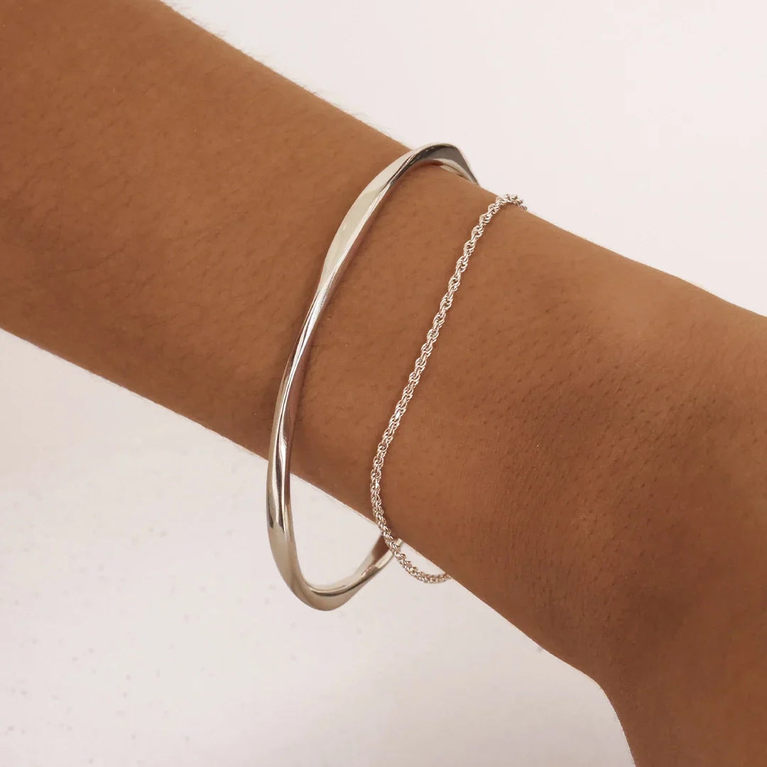 Chain Patterned Bracelet