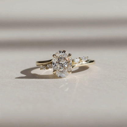 Solitaire-Oval Lab Grown Diamond Engagement Ring