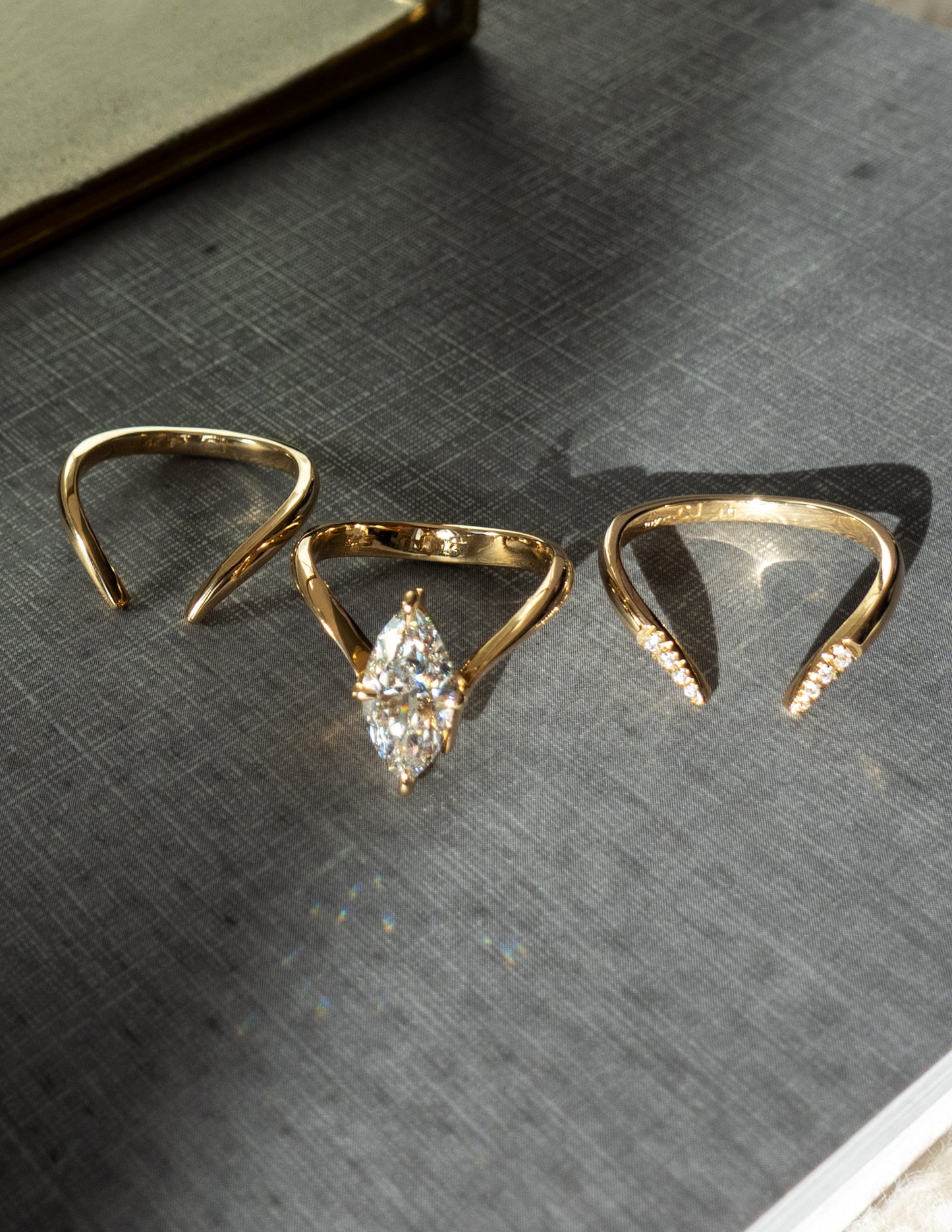 Solitaire Rapture & Pave Band- Oval Lab Grown Diamond Bridal Set