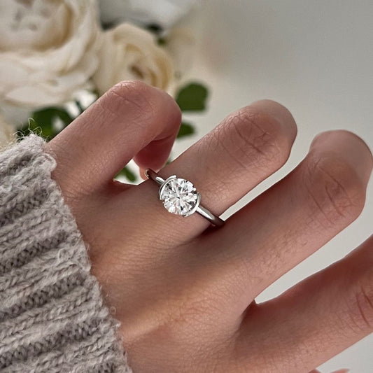 Solitaire-Oval Lab Grown Diamond Engagement Ring